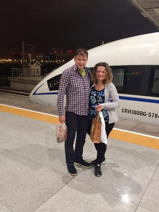 注冊小規(guī)模公司需要準(zhǔn)備什么？小規(guī)模有哪些稅收優(yōu)惠政策？